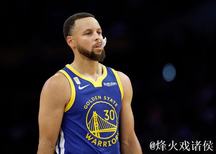 库里迎突破，30岁后45次40+表现，超越乔丹成历史第一！