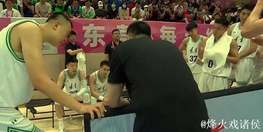 CBA潜力赛首战失利：顶薪国手苦战加班，队友默契欠佳频繁失误