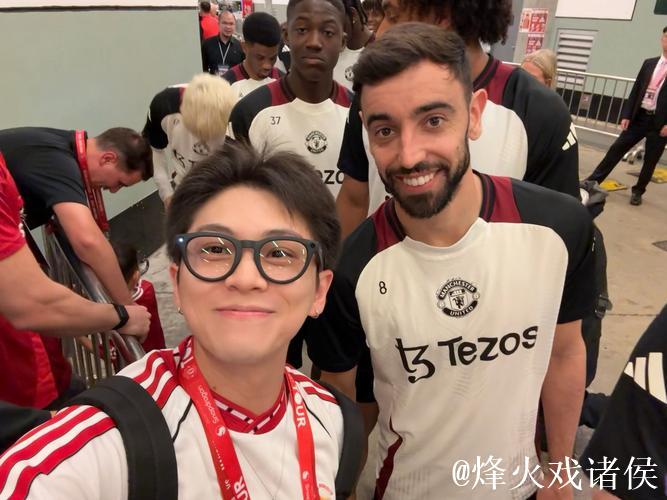 基亚拉父亲上周会见曼城与切尔西,16岁拜仁中卫引关注 基亚拉父亲上周会见曼城与切尔西,16岁拜仁中卫引关注