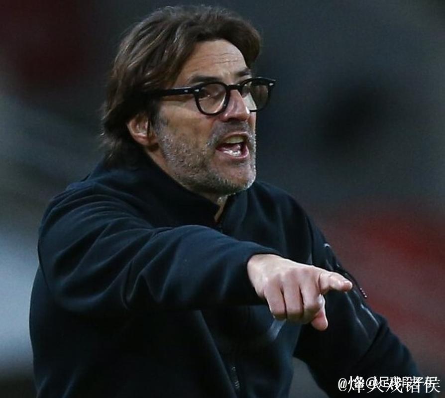 佛罗伦萨采取封闭式管理惩罚球员,瓦诺利帅位不稳 佛罗伦萨采取封闭式管理惩罚球员,瓦诺利帅位不稳